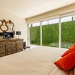 Magia Beachside Apartment By Bvr
